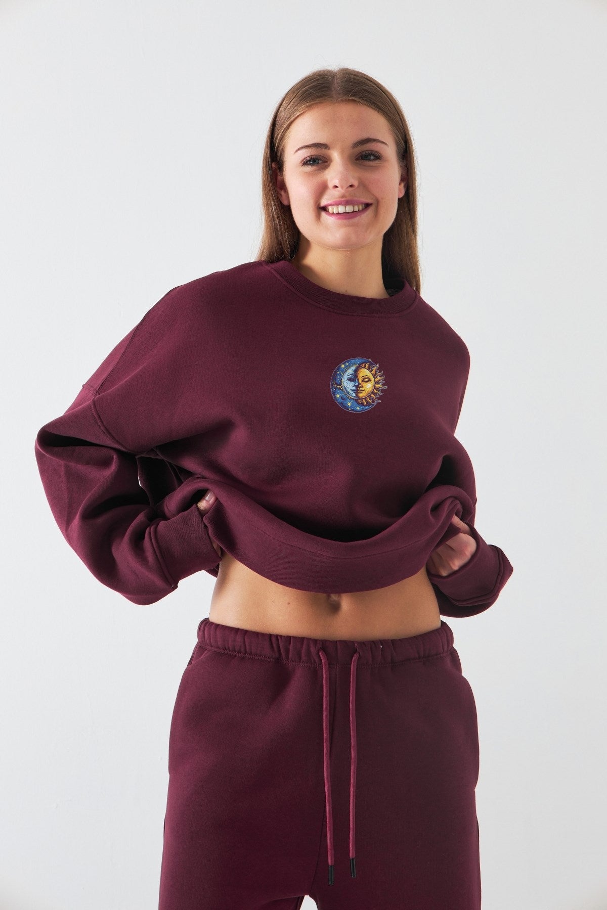 Kadın Oversize Sweatshirt Sun & Moon Baskılı Bordo – Bisiklet Yaka, 3 İplik Şardonlu Polar