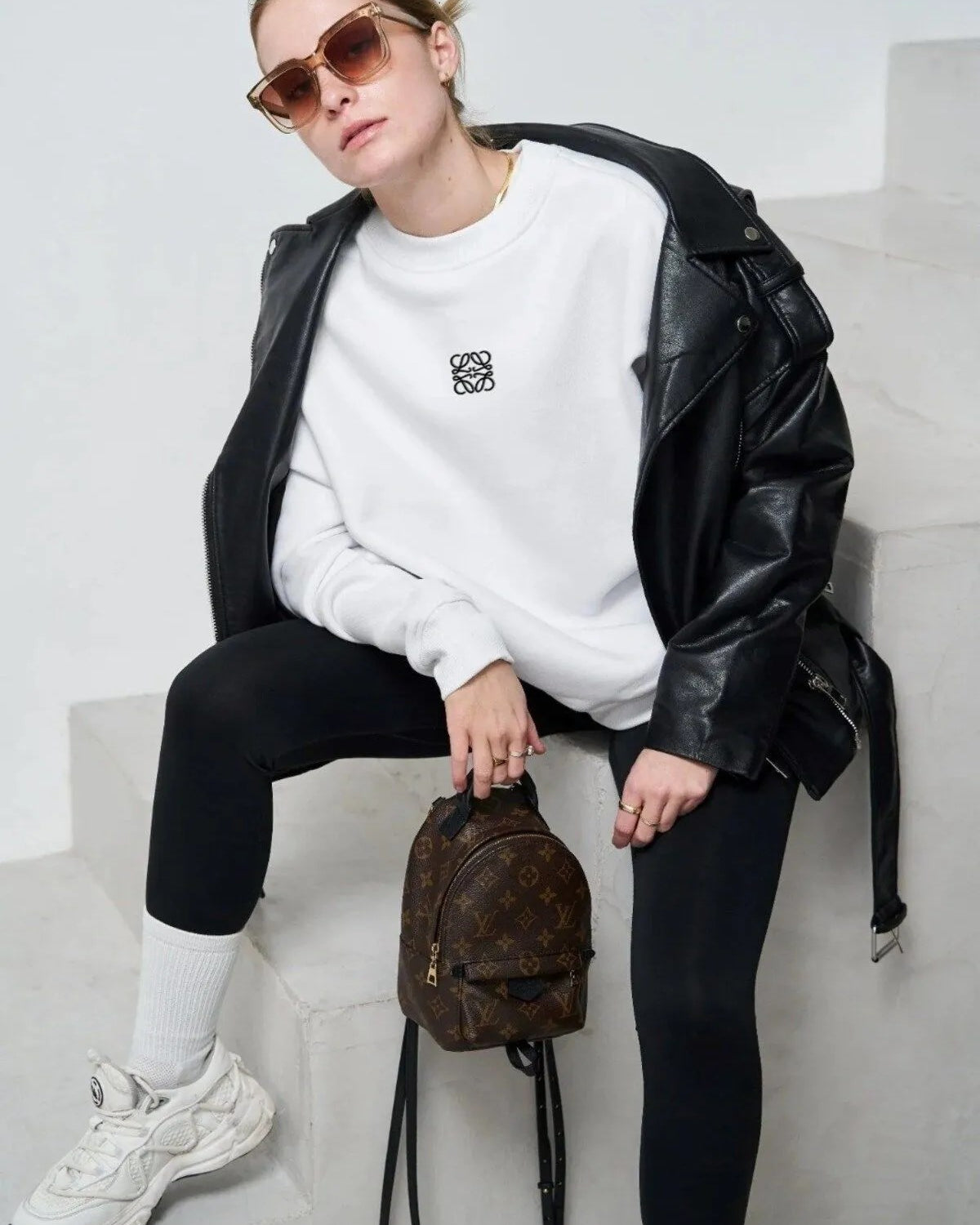 Beyaz Unisex Loewe Yüksek Baskı Bisiklet Yaka Oversize Sweatshirt