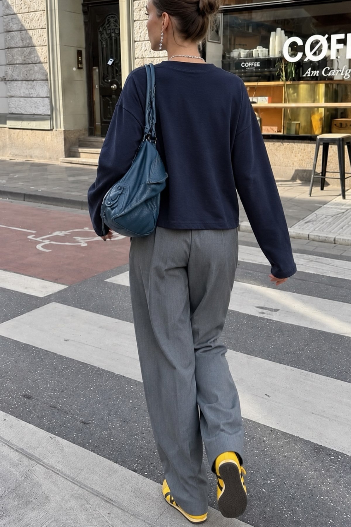 Kadın Regular Fit Uzun Kollu Tişört Basic Lacivert – Bisiklet Yaka, %100 Pamuk, Düşük Omuz