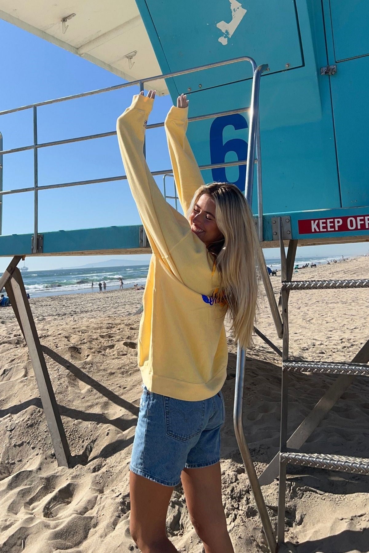 Oversize Unisex Bisiklet Yaka Sweat Sarı – 3 İplik Polar Kumaş, Rahat Kalıp, Wildest Dreams Baskılı