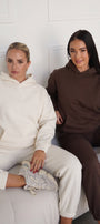 Unisex 2’li Oversize Basic Hoodie Beyaz & Kahverengi – Kapüşonlu, Cepli, 3 İplik Şardonlu Polar