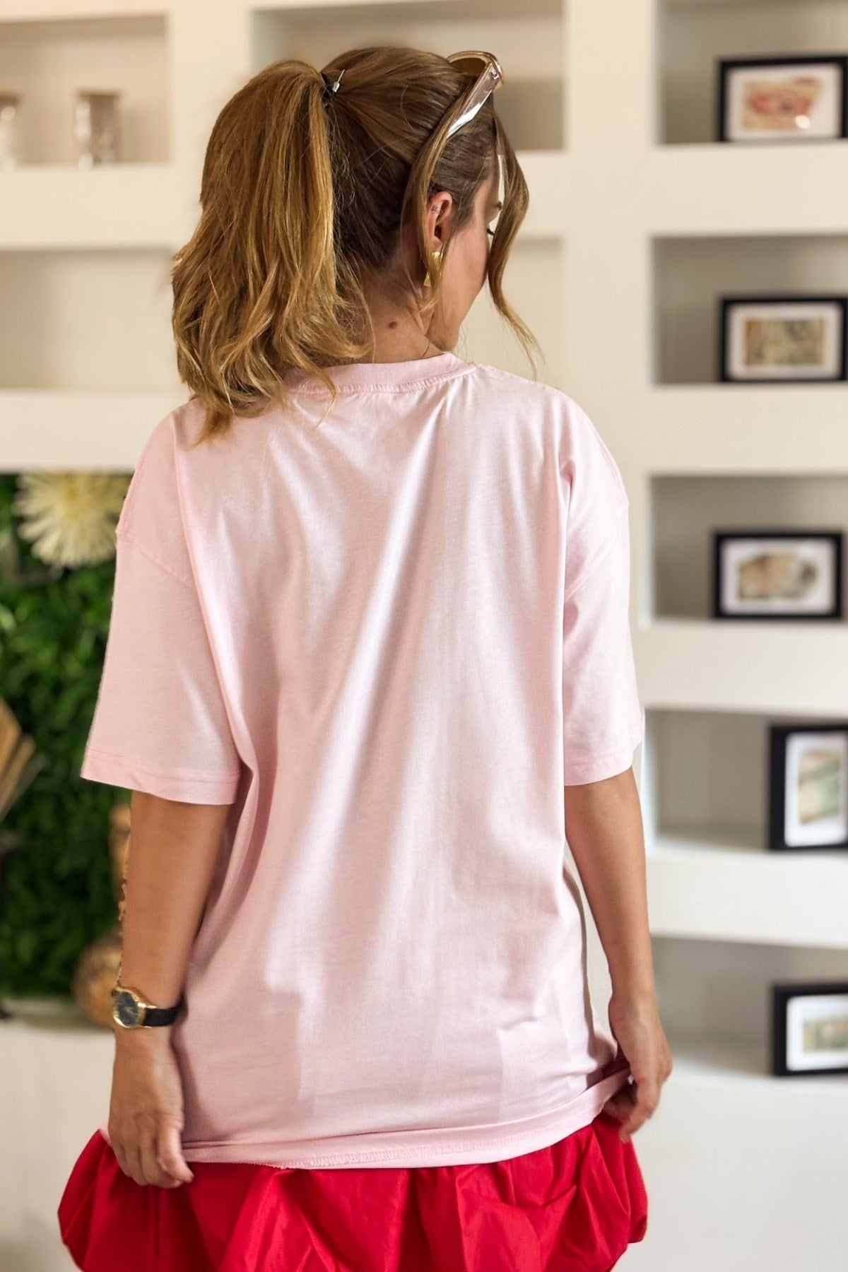 Kadın Pembe Oversize Tişört – Leopar Baskılı Rahat Kalıp Yazlık Model
