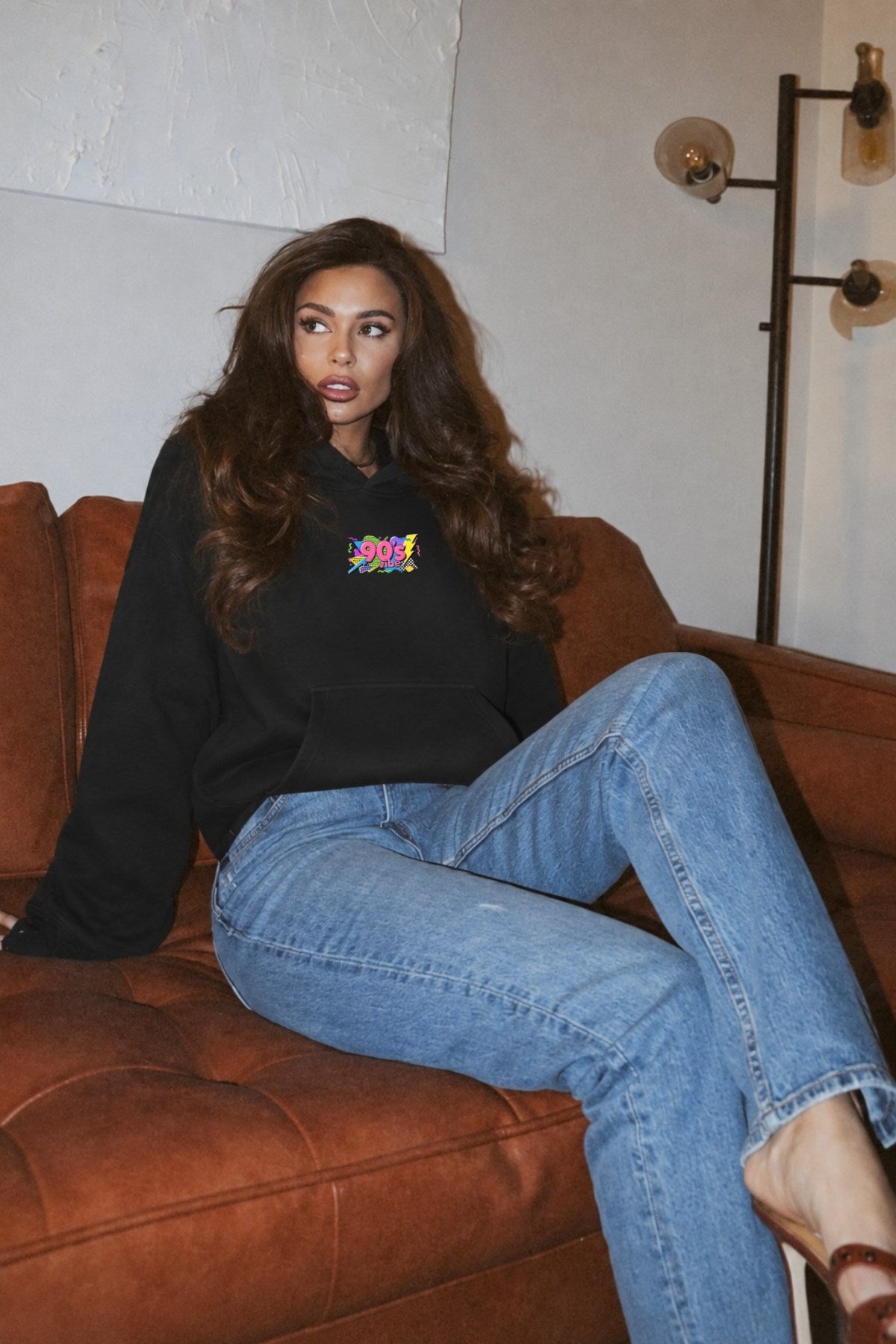 Kadın Oversize Hoodie 90’s Vibe Baskılı Siyah - Kapüşonlu, Kanguru Cepli, 3 İplik Polar
