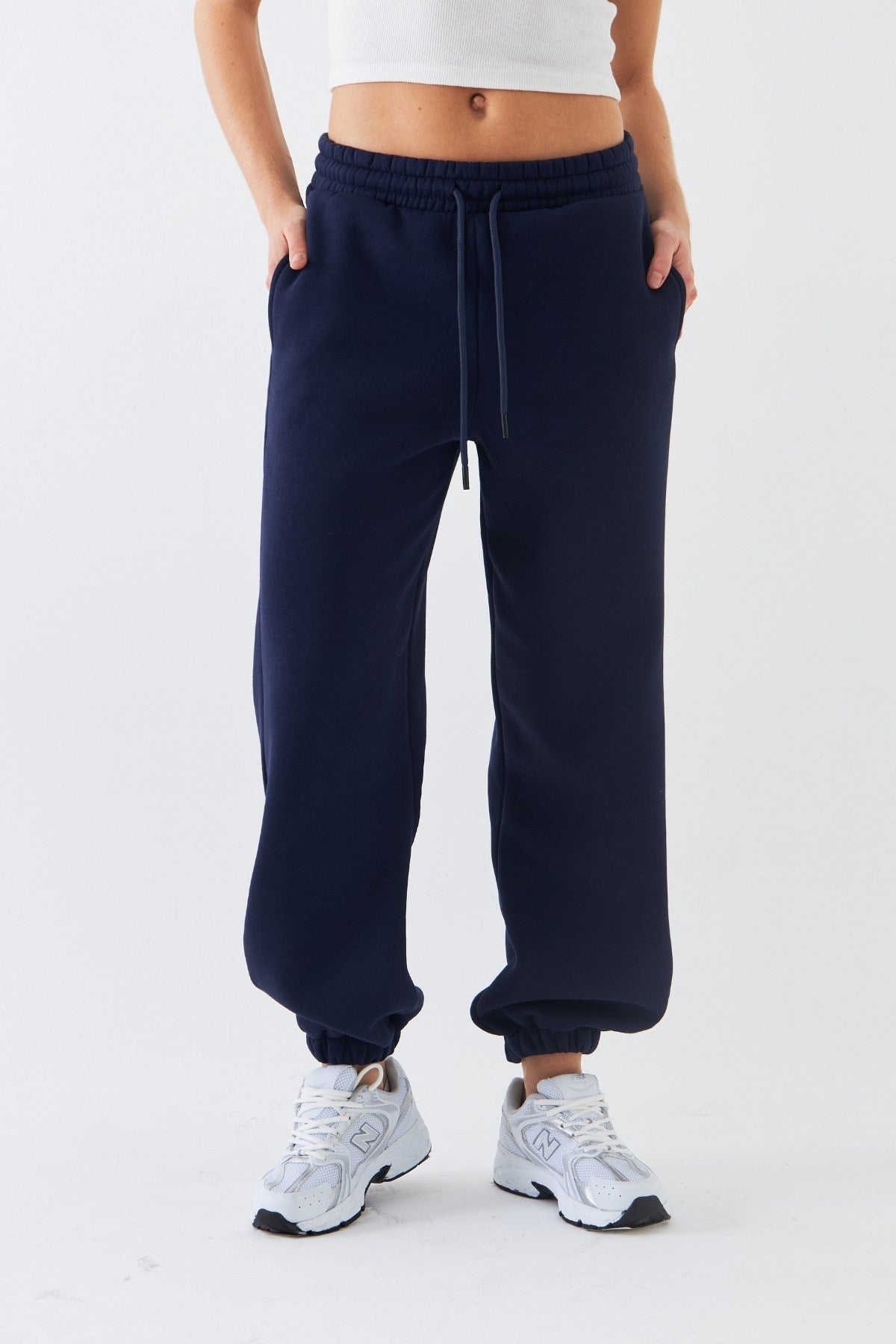 Oversize Unisex Eşofman Altı Lacivert – 3 İplik Şardonlu, Paça-Bel Lastikli, Cepli, Rahat Kesim