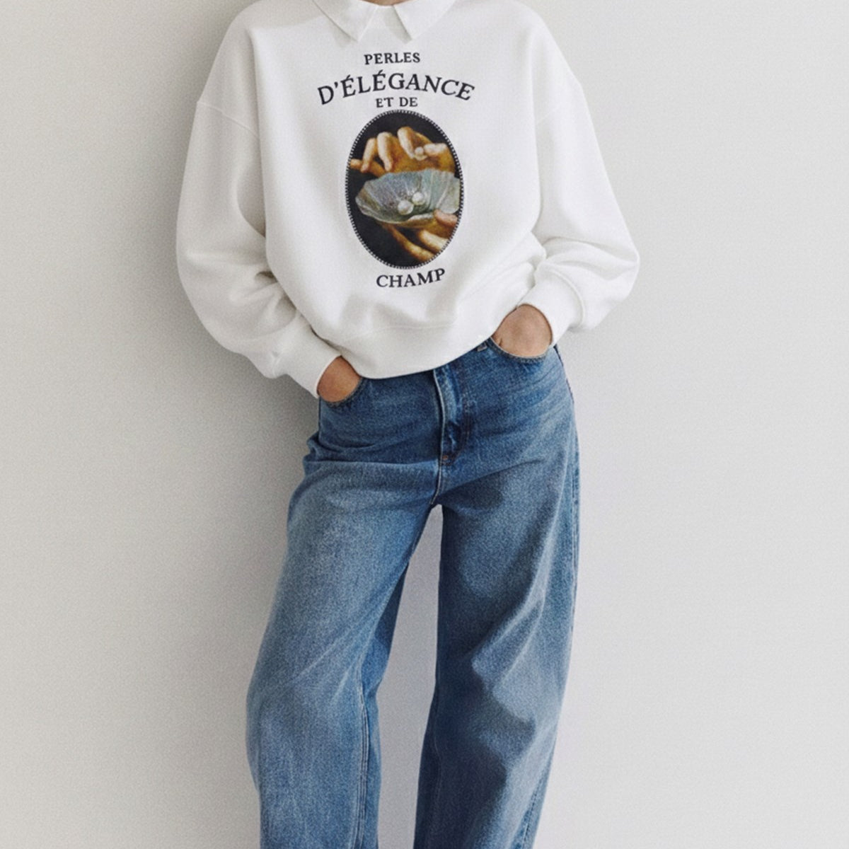 Kadın Oversize Sweatshirt Perles d’Élégance Baskılı Beyaz – Bisiklet Yaka, 3 İplik Şardonlu Polar