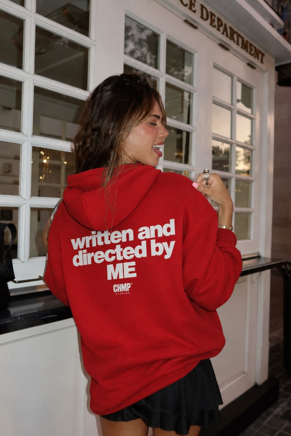 Kadın Oversize Hoodie Written & Directed Baskılı Kırmızı – Kapüşonlu, Sırt Baskılı, 3 İplik 