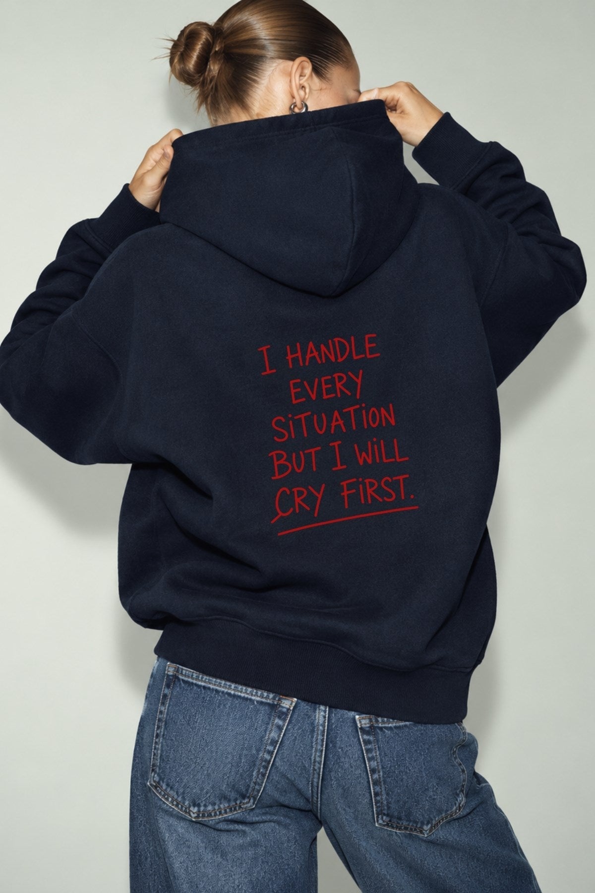 Kadın Oversize Hoodie Cry First Baskılı Lacivert – Kapüşonlu, Kanguru Cepli, 3 İplik Şardonlu Polar
