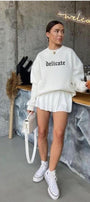 Kadın Beyaz Delicate Yazılı Oversize Sweatshirt – Gotik Baskı, Casual Şehir Stili