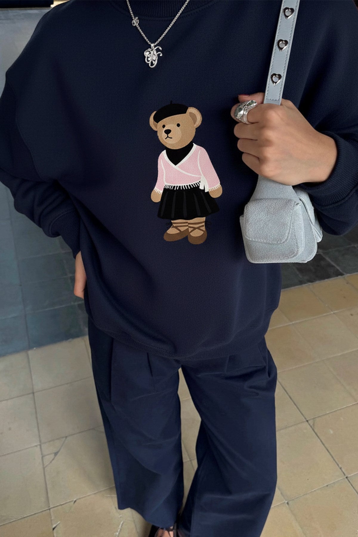 Kadın Oversize Sweatshirt Ballerina Bear Baskılı Lacivert– Bisiklet Yaka, 3 İplik Şardonlu Polar