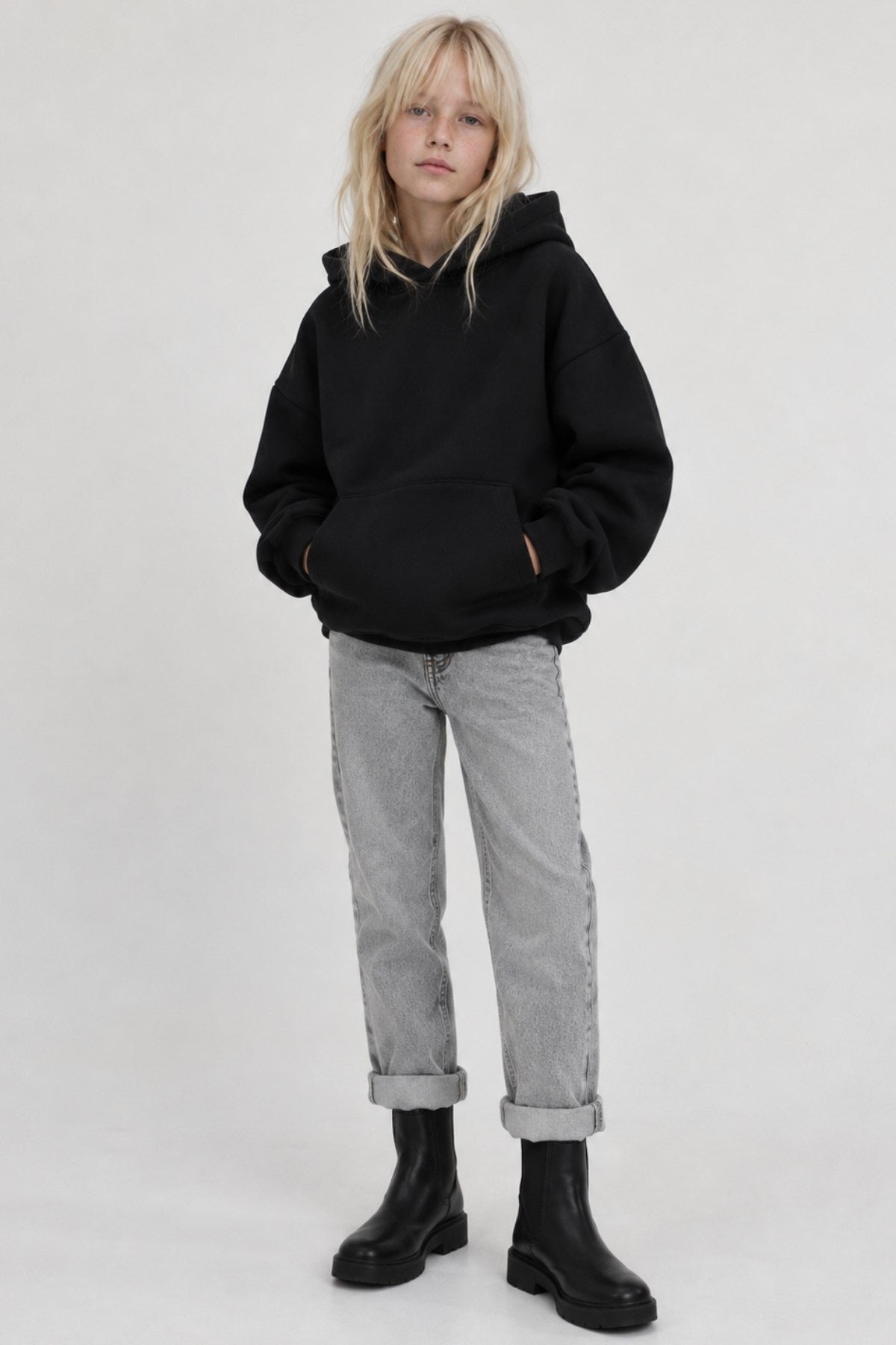 Kız Çocuk Oversize Basic Hoodie Sweatshirt Siyah – Kapüşonlu, Kanguru Cepli, 3 İplik Polar