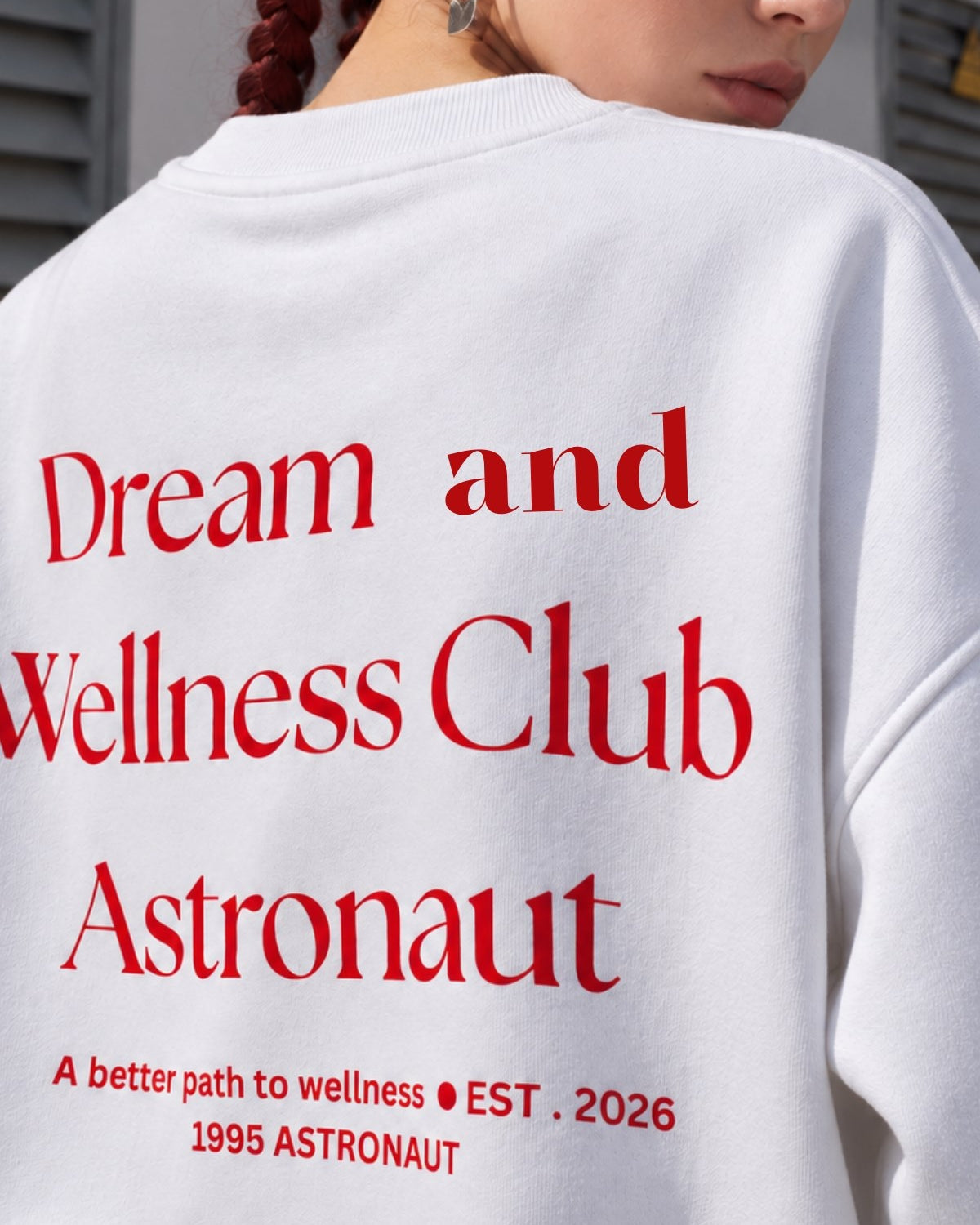 Kadın Oversize Sweatshirt Wellness Baskılı Beyaz – Bisiklet Yaka, 3 İplik Şardonlu Polar, Düşük Omuz
