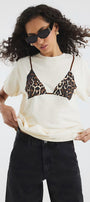 Kırık Beyaz Renk Leopar Bikini Desenli %100 Pamuk Kadın Oversize Tişört