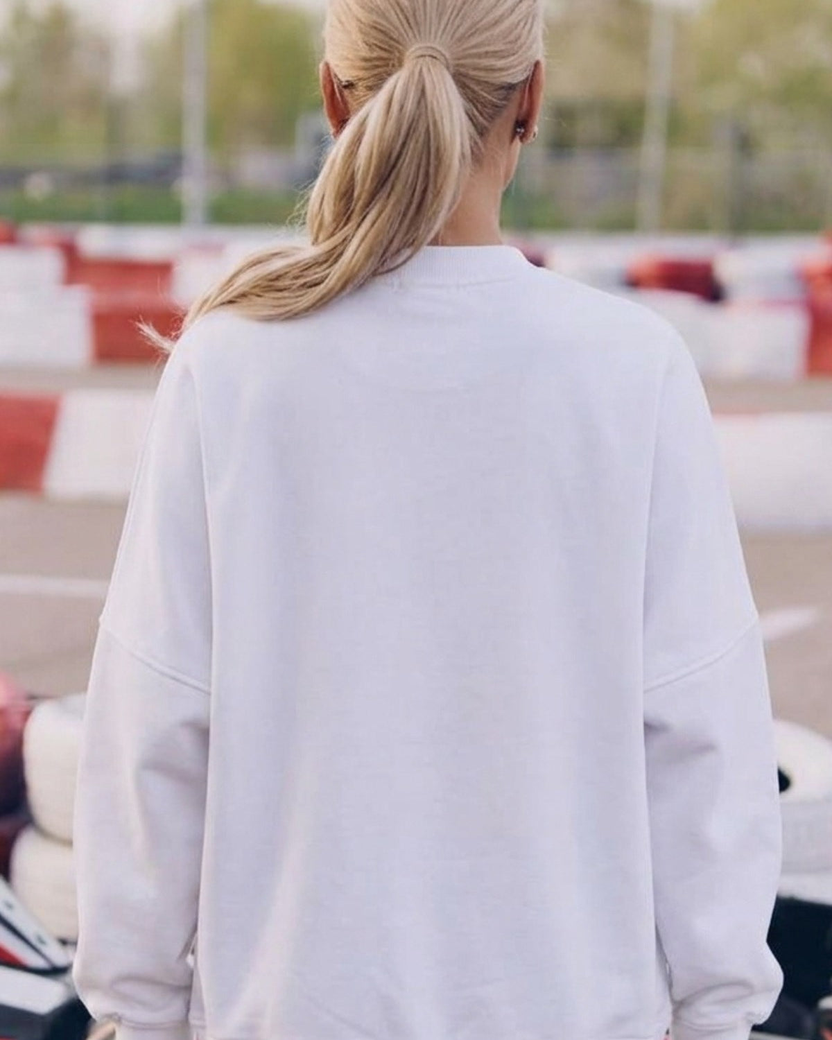 Kadın Oversize Sweatshirt 90’s Girl Baskılı Beyaz – Bisiklet Yaka, 3 İplik Şardonlu Polar