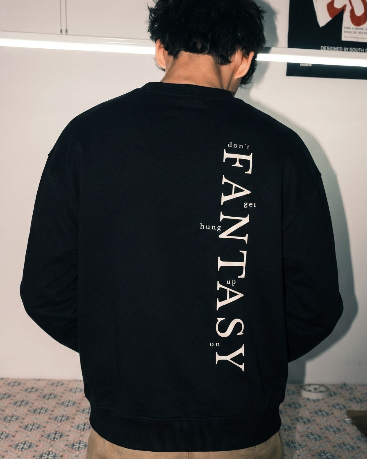 Erkek Oversize Sweatshirt Fantasy Back Baskılı Siyah – Bisiklet Yaka, 3 İplik Şardonlu Polar