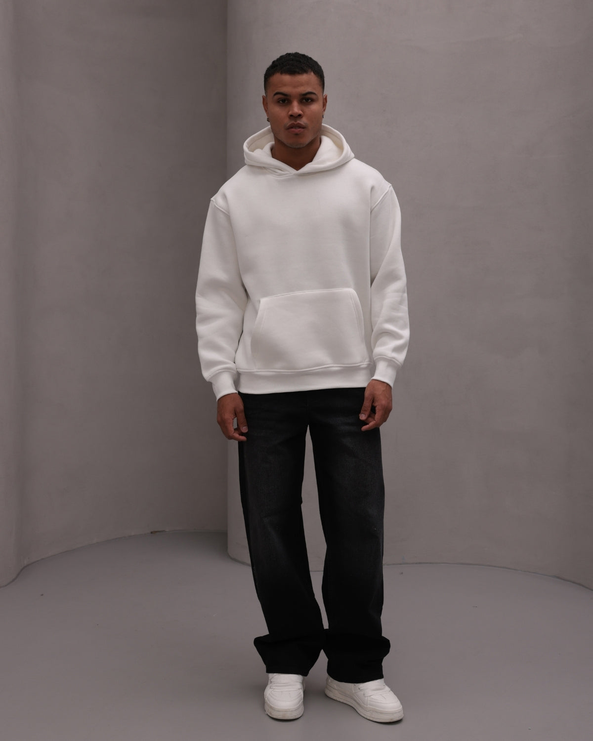 Erkek Oversize Sweatshirt Hoodie Basic Beyaz – Kapüşonlu, 3 İplik Polar, Kanguru Cepli