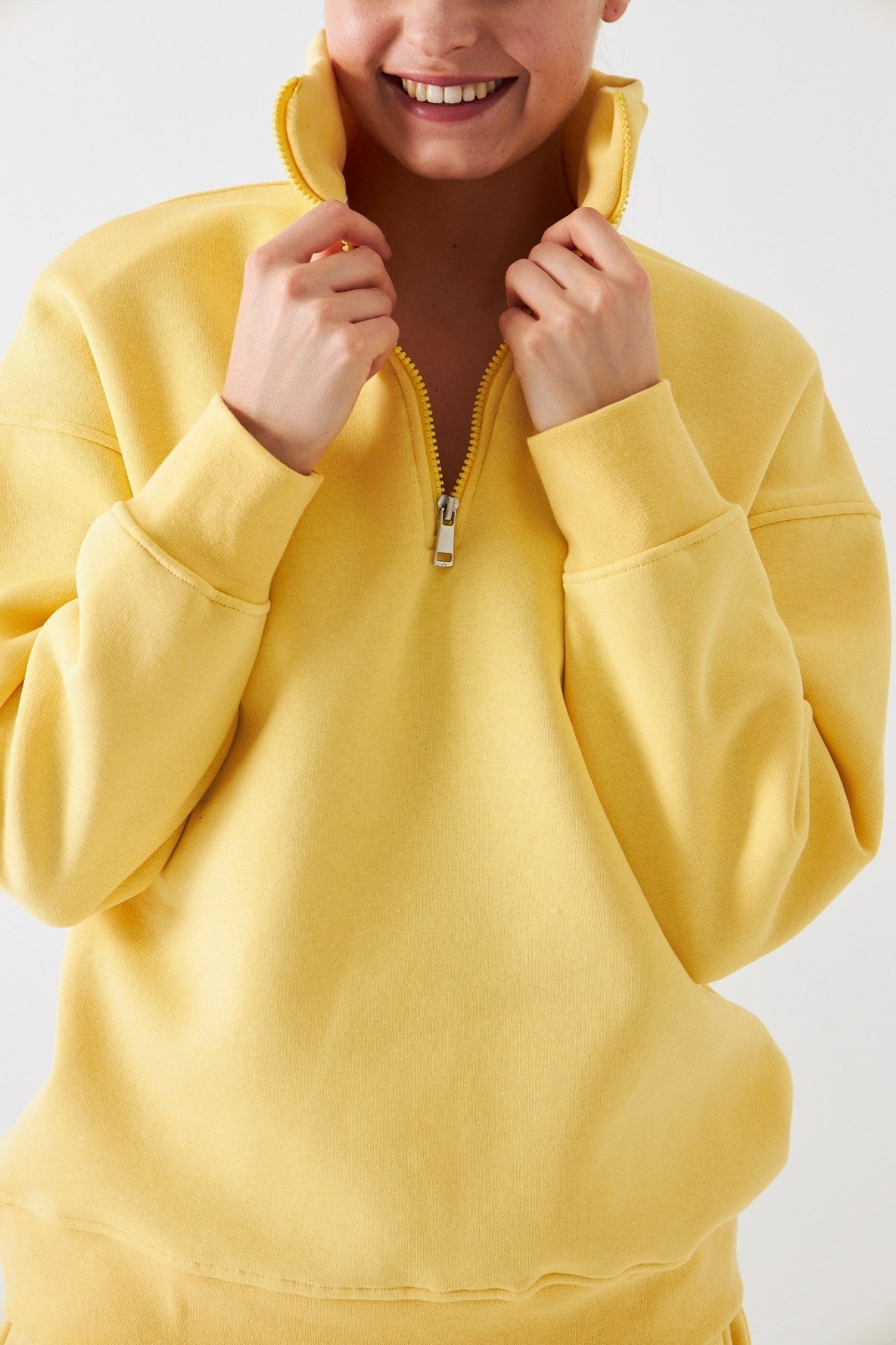 Unisex Oversize Sweatshirt Basic Sarı – Yarım Fermuar Dik Yaka, 3 İplik Şardonlu Polar