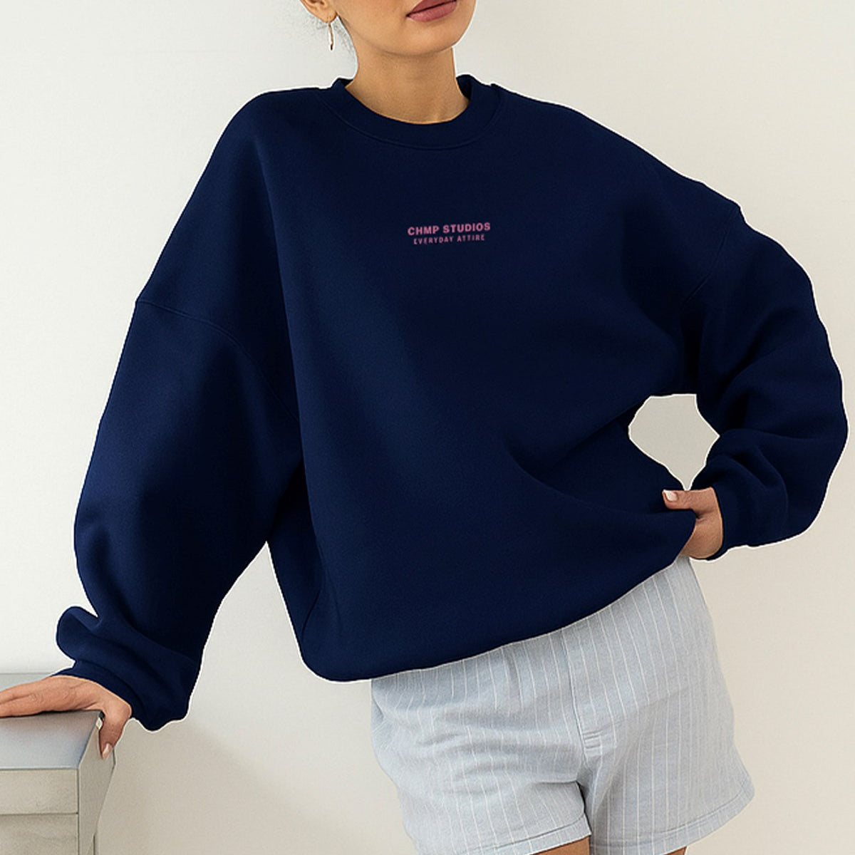 Kadın Oversize Sweatshirt CHMP STUDIOS Lacivert – Bisiklet Yaka, 3 İplik Şardounlu Polar