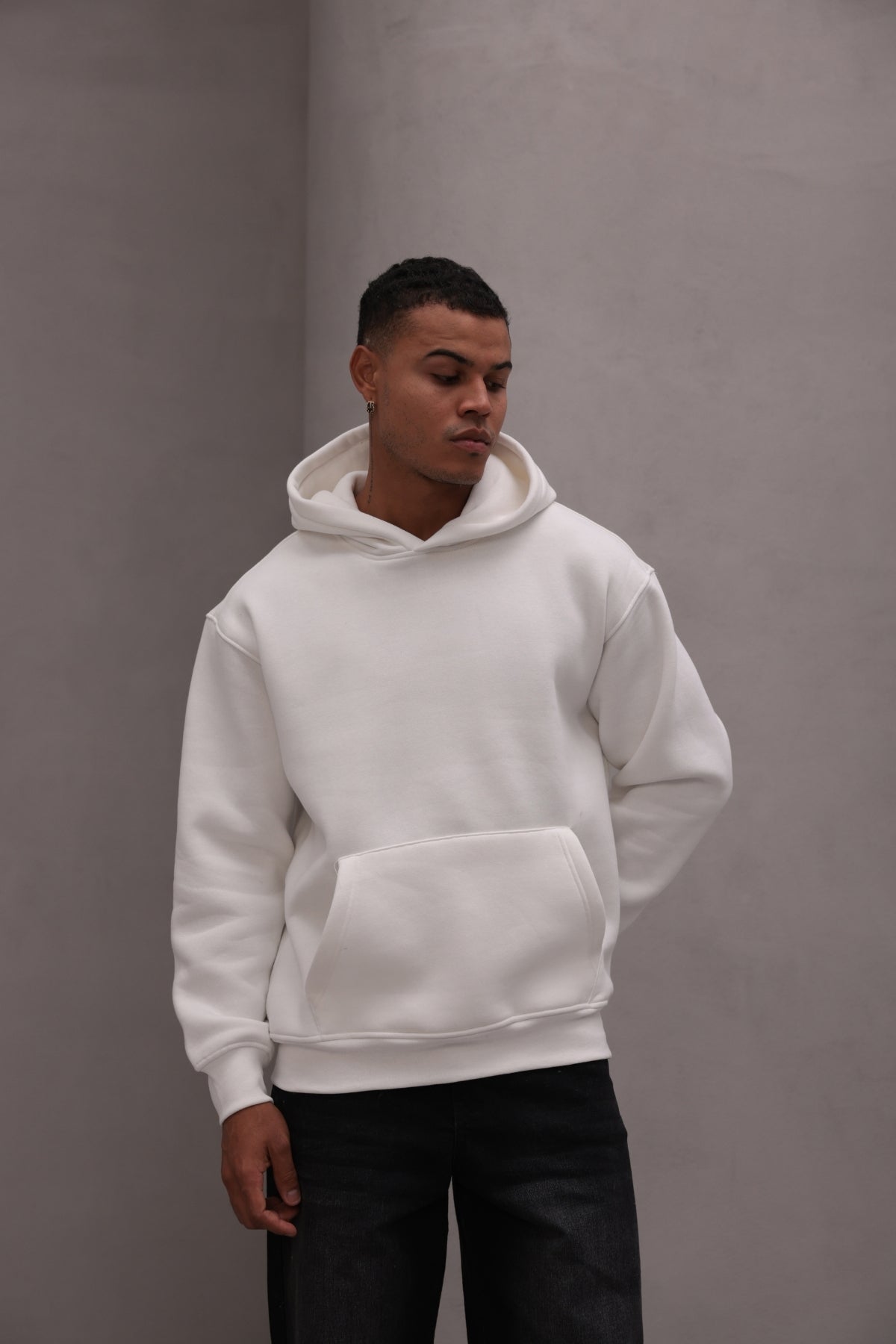 Erkek Oversize Sweatshirt Hoodie Basic Beyaz – Kapüşonlu, 3 İplik Polar, Kanguru Cepli