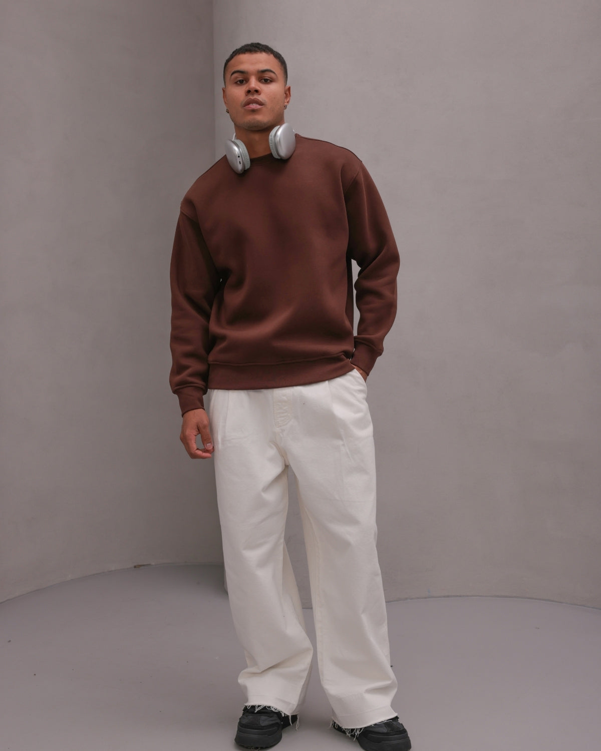 Erkek Oversize Sweatshirt Basic Kahverengi – Bisiklet Yaka, 3 İplik Şardonlu Polar