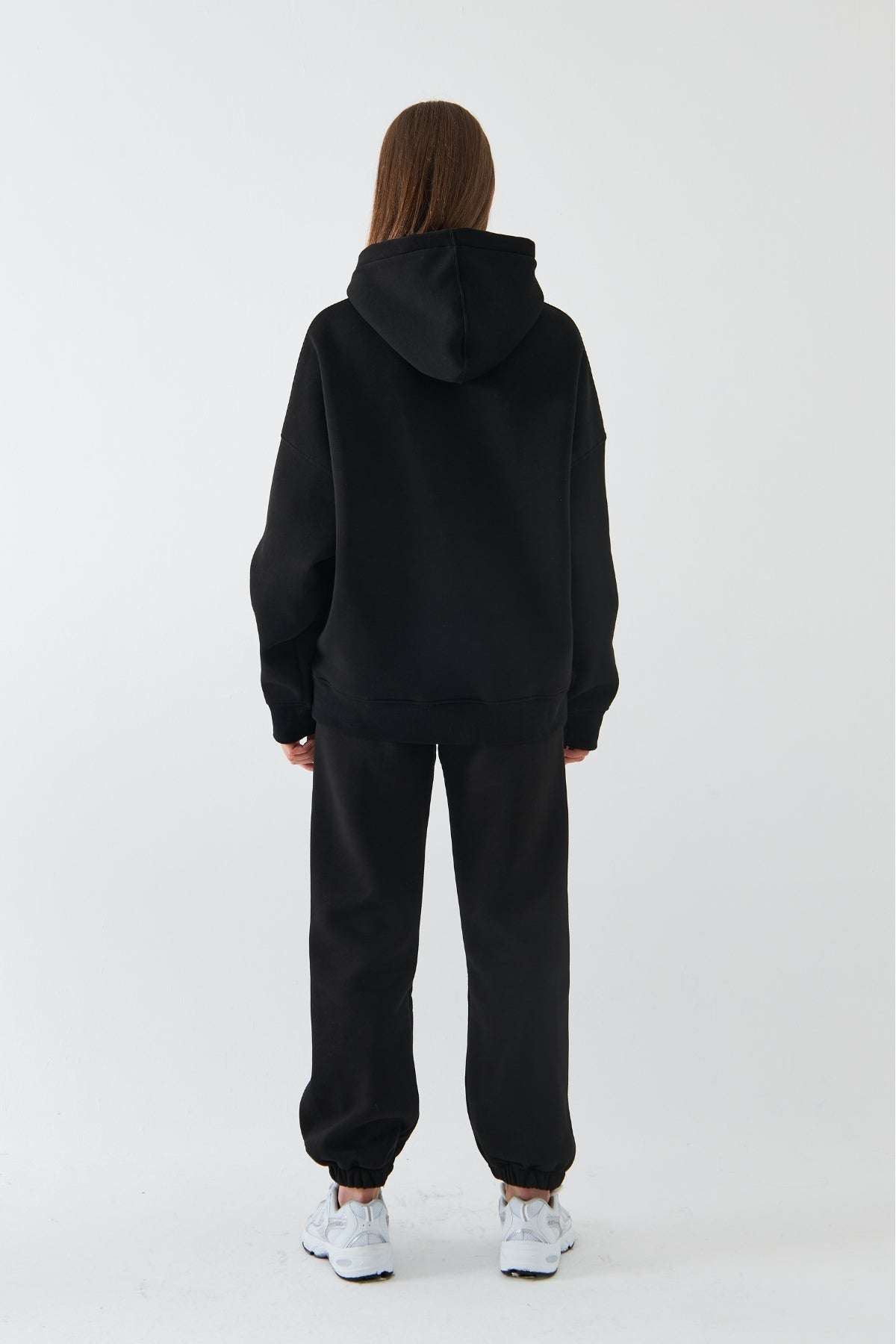 Oversize Unisex Eşofman Takımı Siyah – Basic, 3 İplik Şardonlu Polar; Kapüşonlu Üst, Lastikli Alt