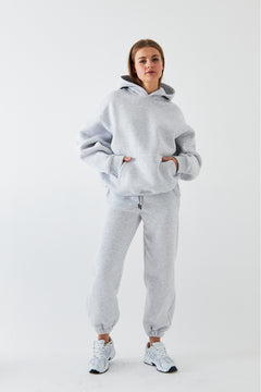 Oversize Unisex Eşofman Takımı Gri – Basic, 3 İplik Şardonlu Polar; Kapüşonlu Üst, Lastikli Alt
