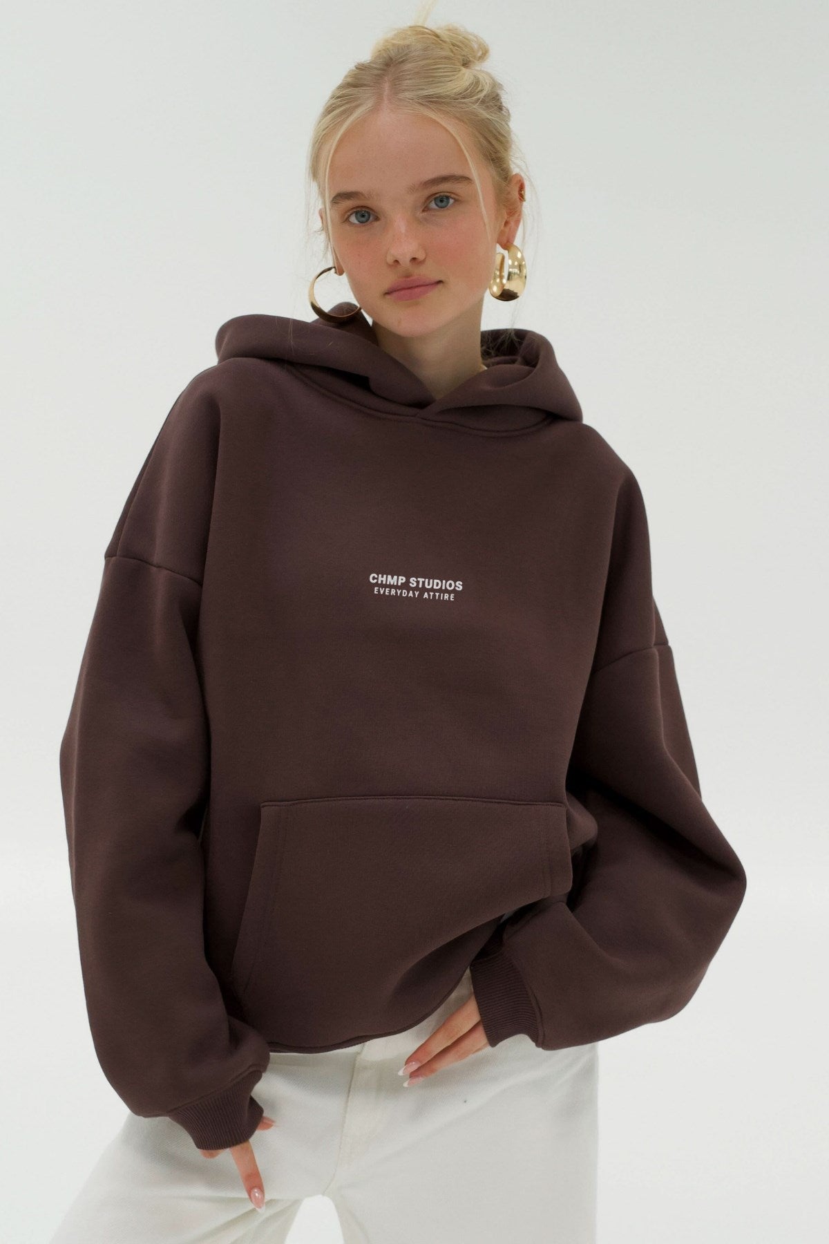 Kadın Oversize Sweatshirt Hoodie CHMP SUDIOS Kahverengi – Kapüşonlu, 3 İplik , Kanguru Cepli