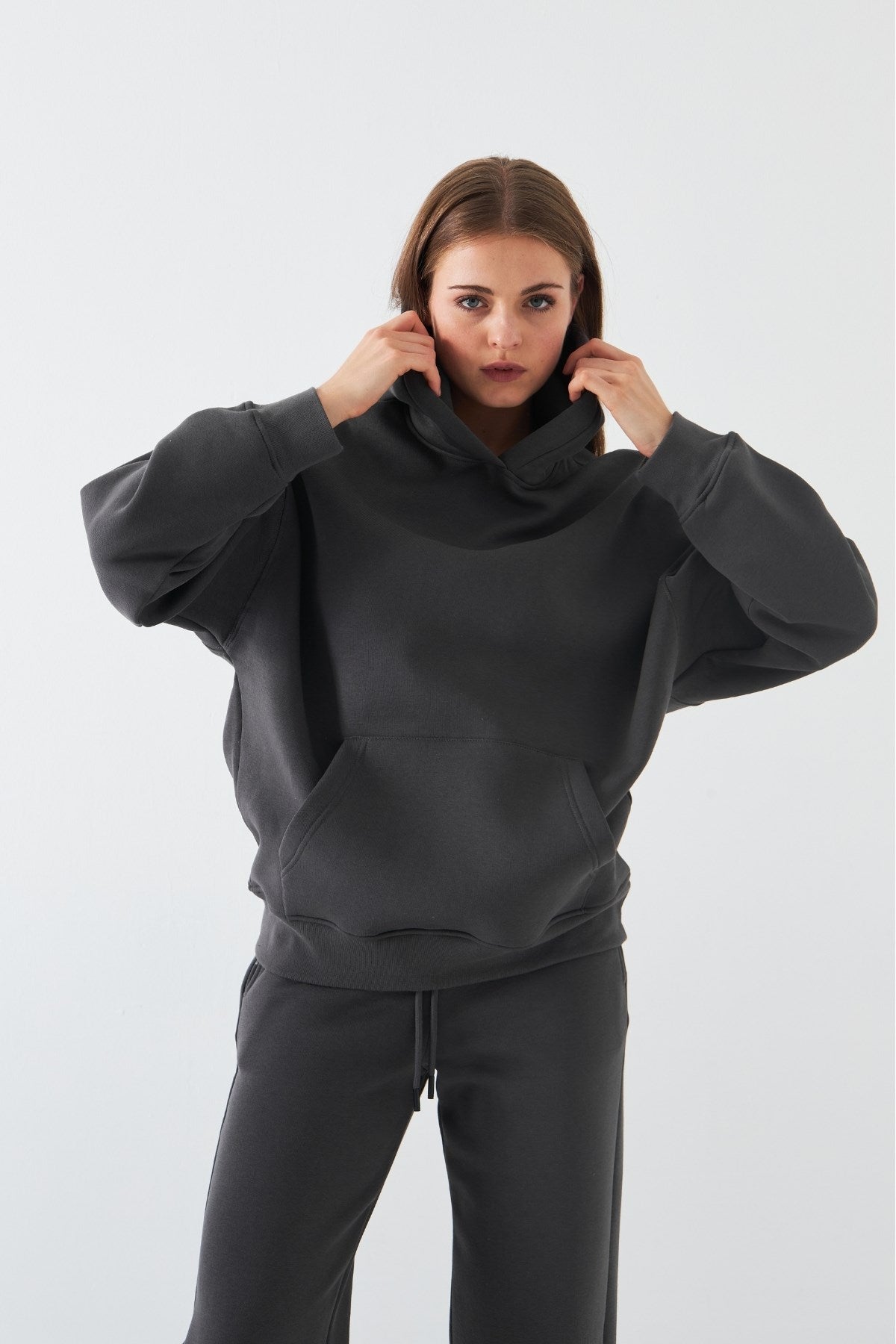  Oversize Unisex Sweatshirt Hoodie Füme – Kapüşonlu, 3 İplik Şardonlu Polar, Kanguru Cepli, Basic