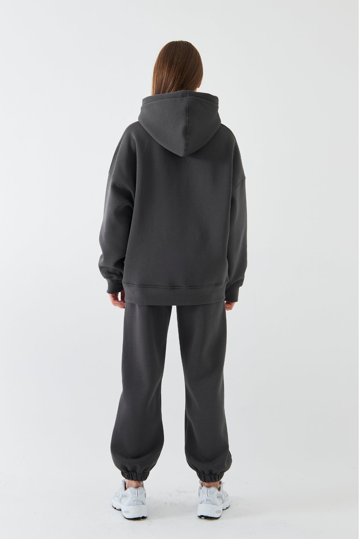 Oversize Unisex Eşofman Takımı Füme – Basic, 3 İplik Şardonlu Polar; Kapüşonlu Üst, Lastikli Alt