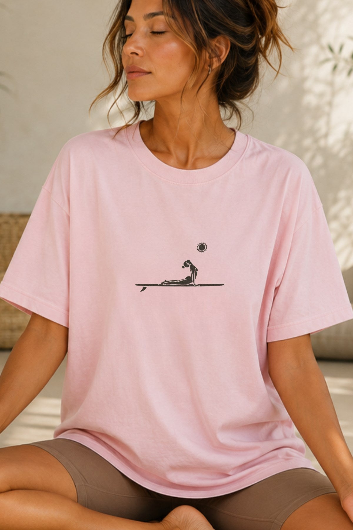 Kadın Oversize Tişört Zen Aura Baskılı Pembe – Bisiklet Yaka, Rahat Kalıp, %100 Pamuk