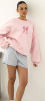 Kadın Oversize Sweatshirt Pembe  Kurdele Baskılı Pembe – Bisiklet Yaka, 3 İplik Şardonlu Polar