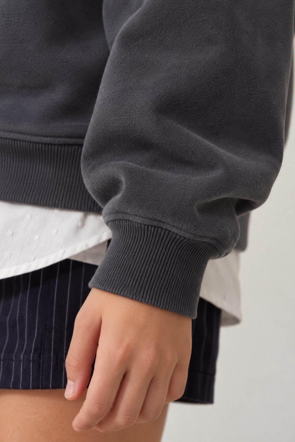Kız Çocuk Oversize Sweatshirt Basic Füme – Bisiklet yaka, 3 iplik şardonlu polar