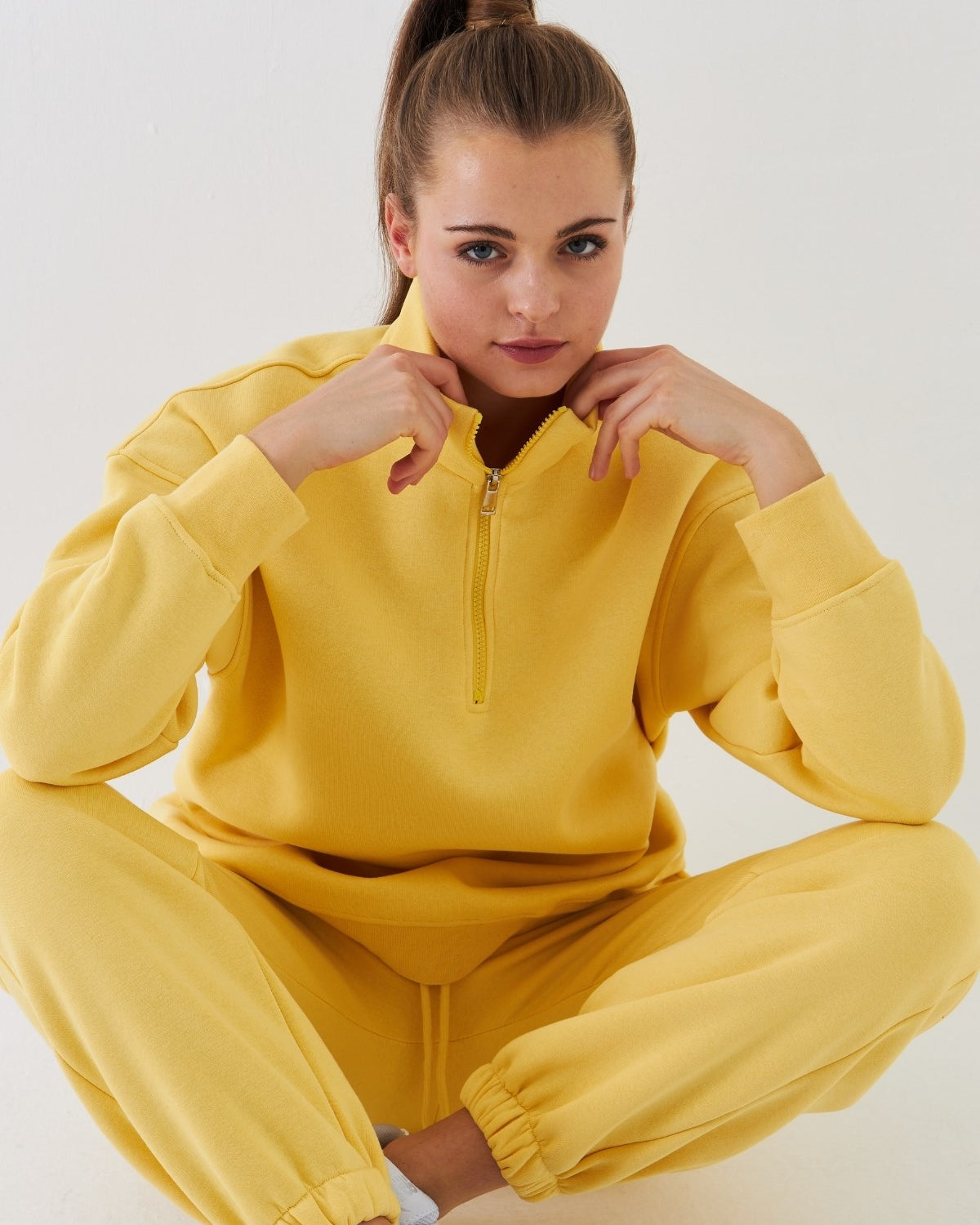 Unisex Oversize Sweatshirt Basic Sarı – Yarım Fermuar Dik Yaka, 3 İplik Şardonlu Polar