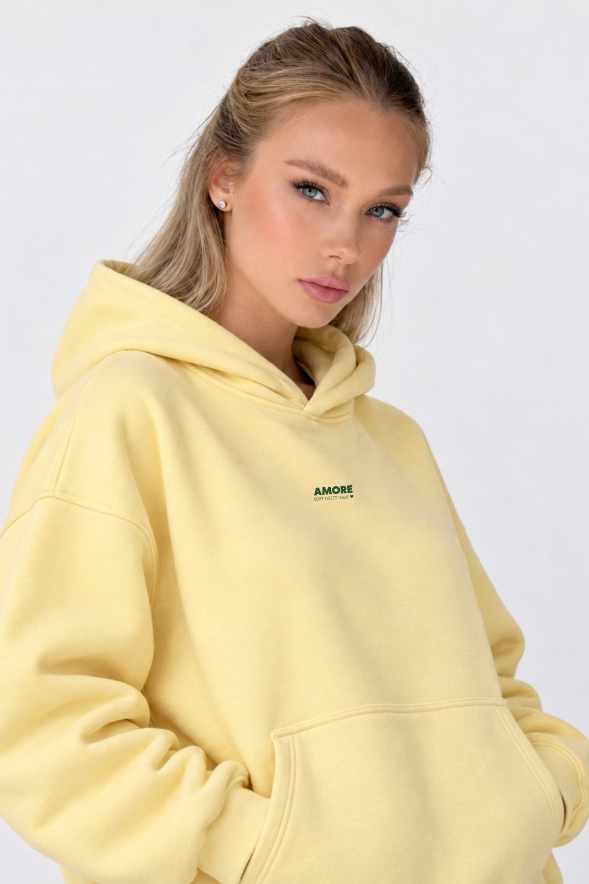 Kadın Oversize Hoodie Amore Baskılı Sarı – Kapüşonlu, Kanguru Cepli, 3 İplik Şardonlu Polar