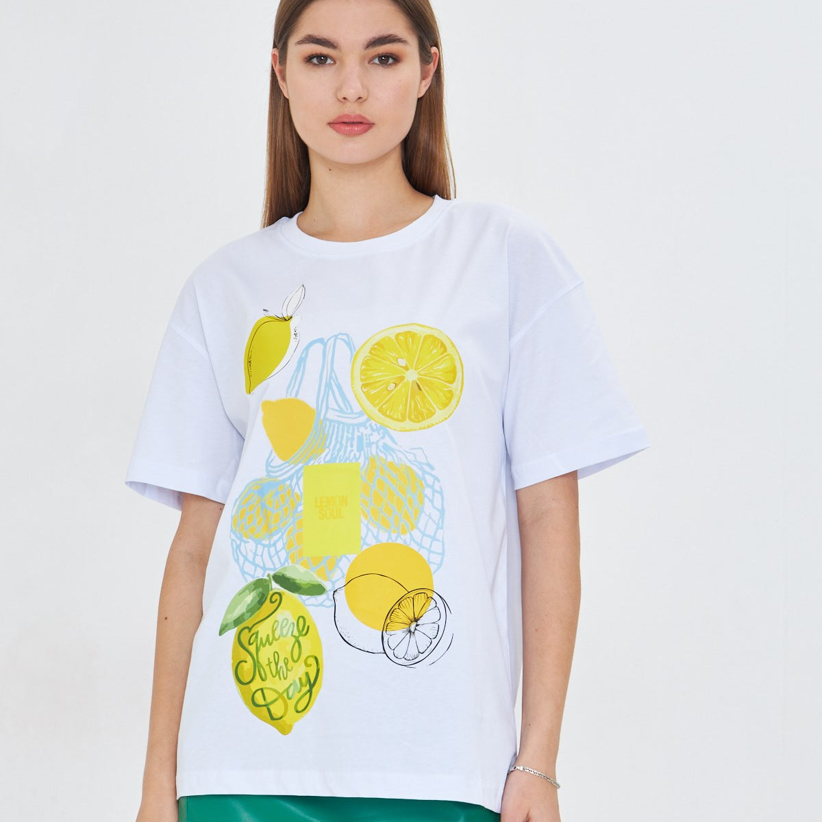 Kadın Limon Baskılı Lila Oversize Yazlık Tişört Squeeze The Day Beyaz