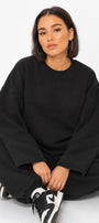 Kadın Relaxed Fit Sweatshirt Cry First Baskılı Siyah – Bisiklet Yaka, 3 İplik Şardonsuz, Düşük Omuz
