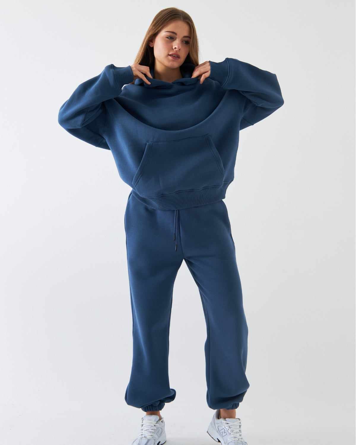 Oversize Unisex Eşofman Takımı Marine – Basic, 3 İplik Şardonlu Polar; Kapüşonlu Üst, Lastikli Alt