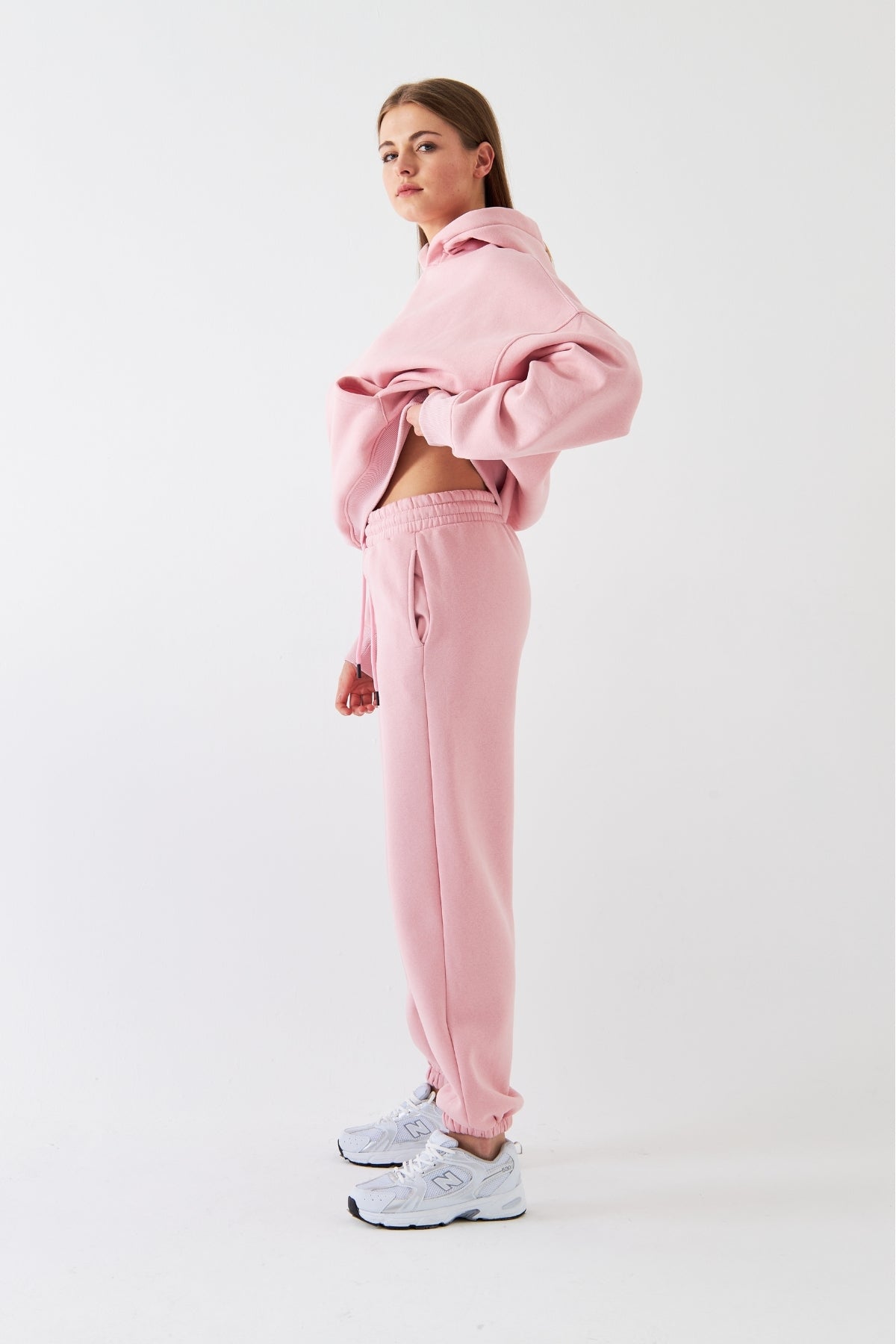 Oversize Unisex Eşofman Takımı Pembe – Basic, 3 İplik Şardonlu Polar; Kapüşonlu Üst, Lastikli Alt