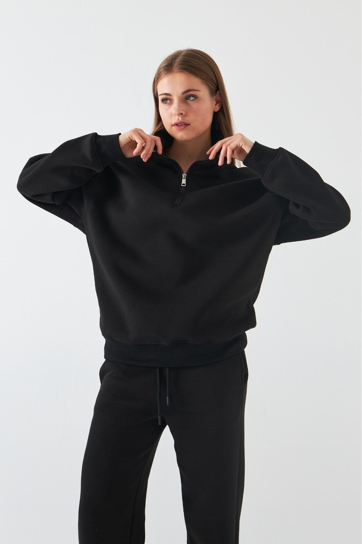 Unisex Oversize Sweatshirt Basic Siyah – Yarım Fermuar Dik Yaka, 3 İplik Şardonlu Polar