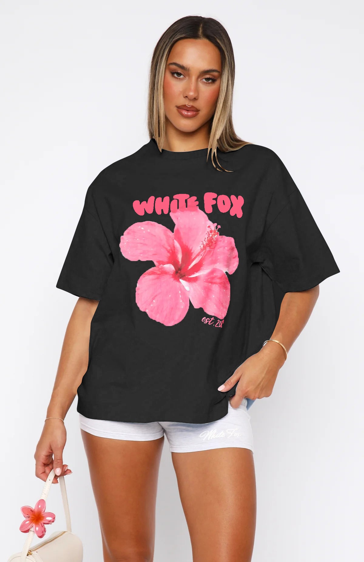 Hibiscus Çiçek Baskılı White Fox Kadın Tişört Günlük Rahat Kesim Siyah