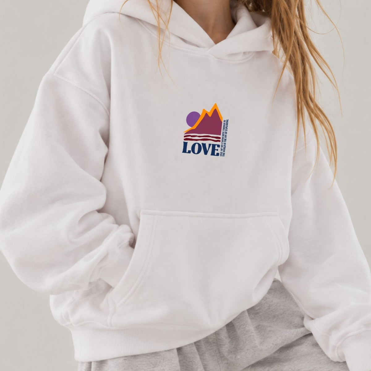 Kız Çocuk Oversize Hoodie Love Mount Baskılı Beyaz – Kapüşonlu, Cepli, 3 İplik Polar