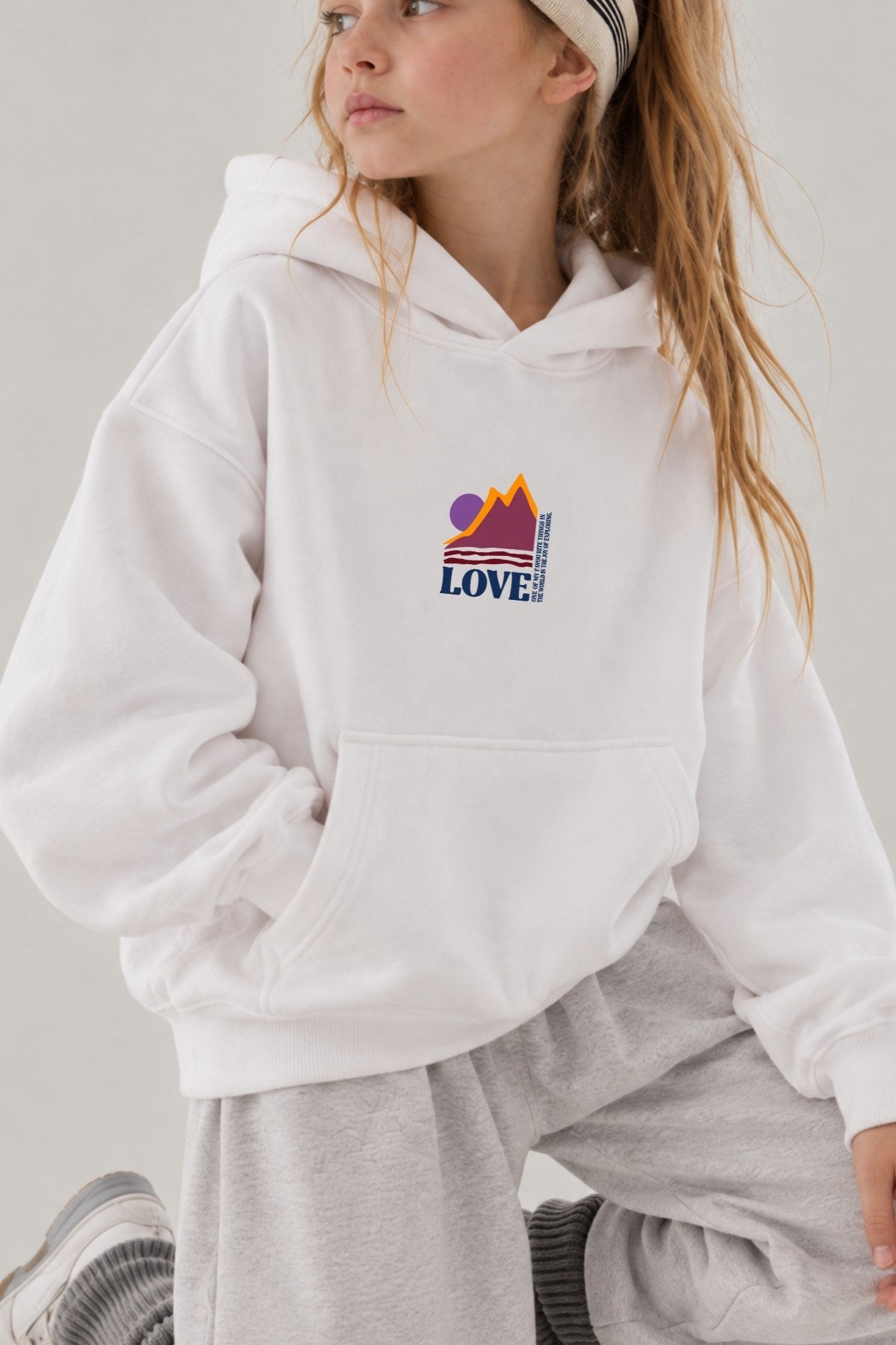 Kız Çocuk Oversize Hoodie Love Mount Baskılı Beyaz – Kapüşonlu, Cepli, 3 İplik Polar