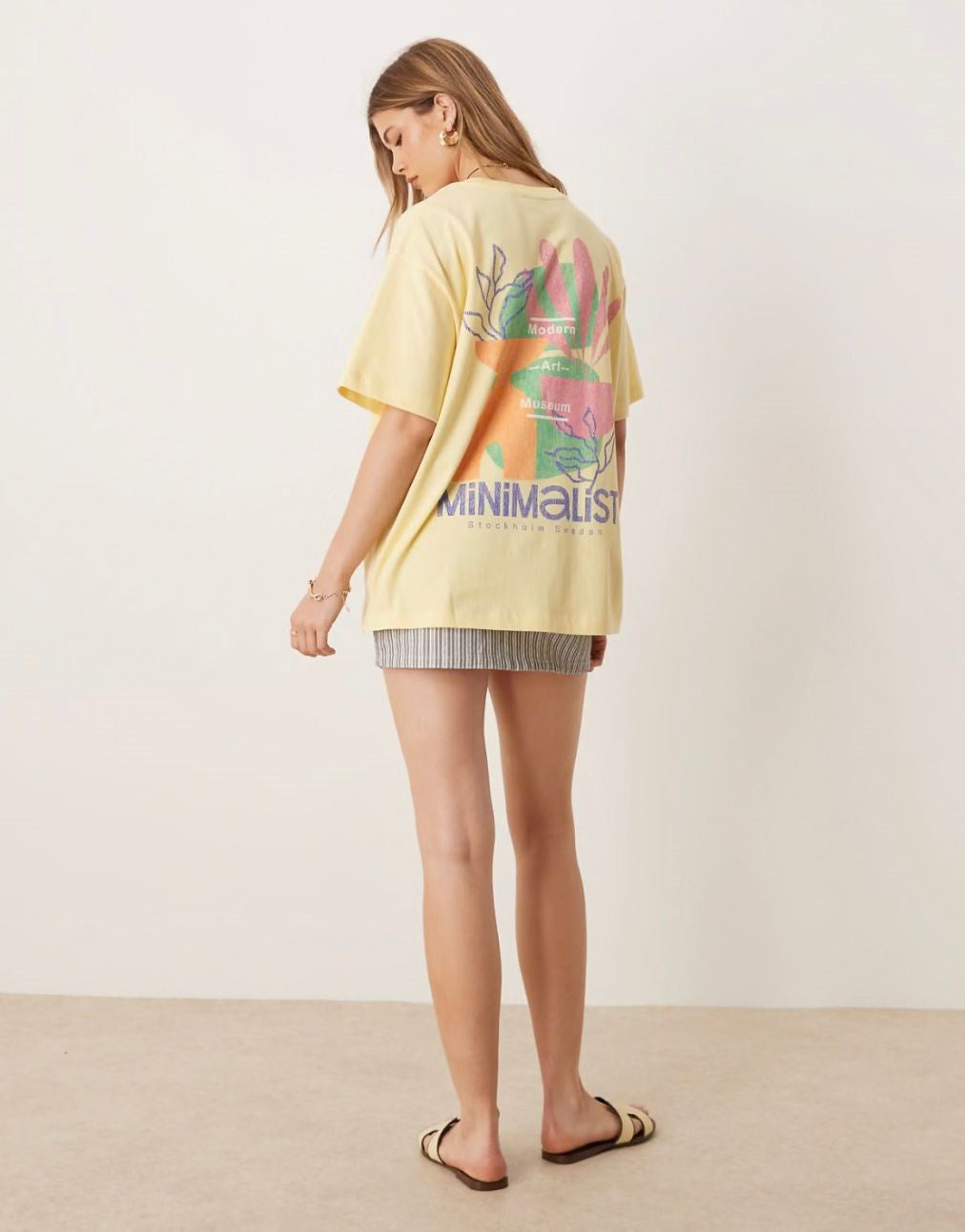 Kadın Sarı Oversize Minimalist Yazılı Sanat Desenli Tişört  Hediye Çanta ve Bandana Seti