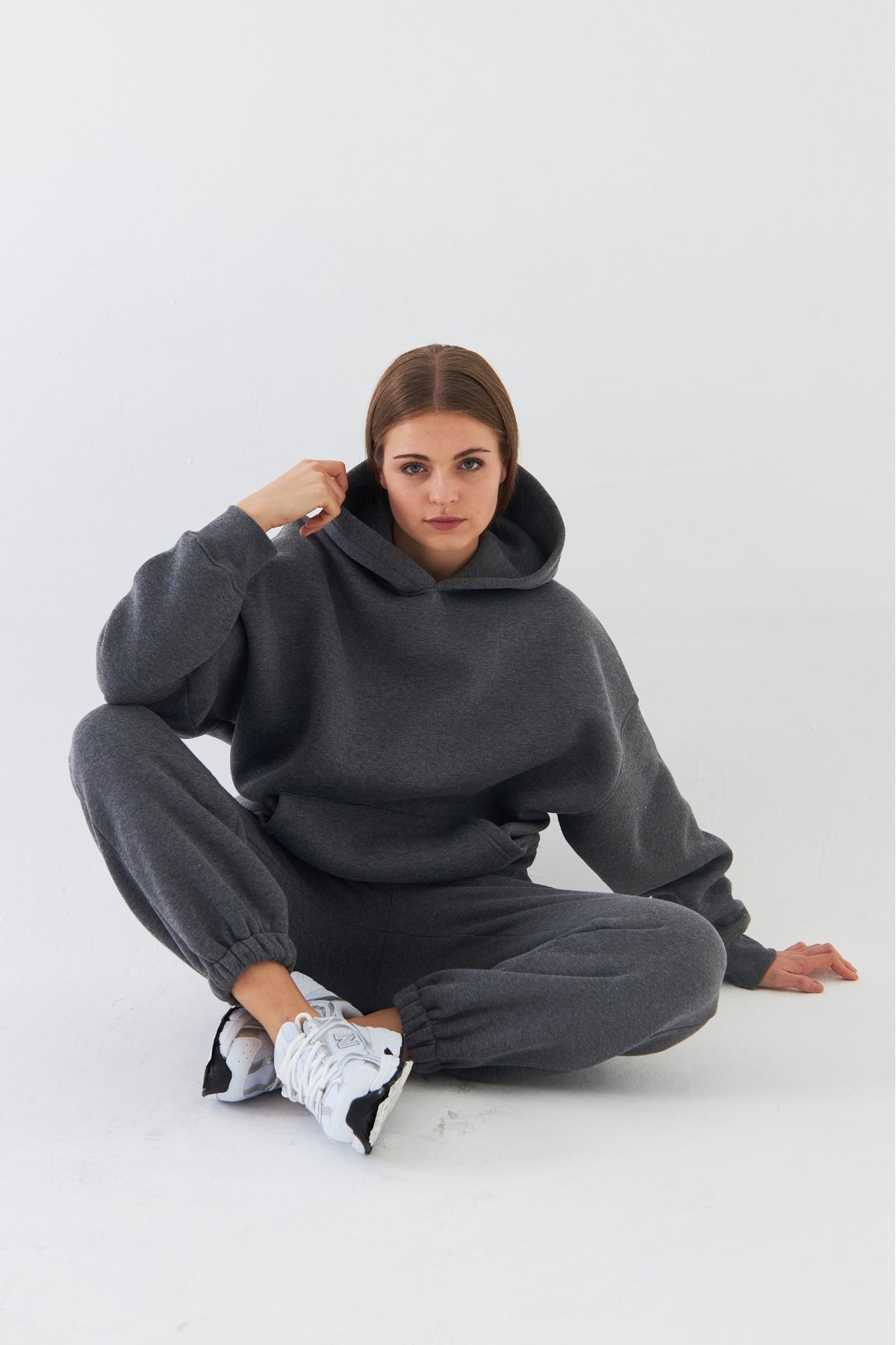 Oversize Unisex Eşofman Takımı Füme Melanj – Basic, 3 İplik Polar; Kapüşonlu Üst, Lastikli Alt