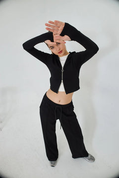 Kadın Fermuarlı Kapüşonlu Sweatshirt ve Geniş Paça Özel Dikim Pantolon Modal Kumaş Eşofman Takımı