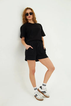 Pamuklu Relax Konforlu Oversize Kadın Tişört ve Şort Takımı