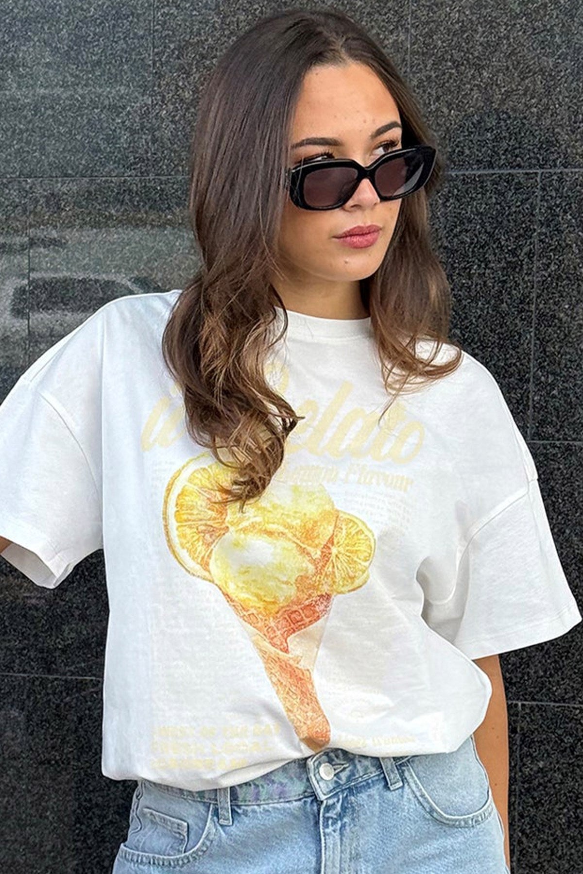 Kadın Oversize Tişört Gelato Lemon Baskılı Beyaz – Bisiklet Yaka, %100 Pamuk Compact Süprem 24/1