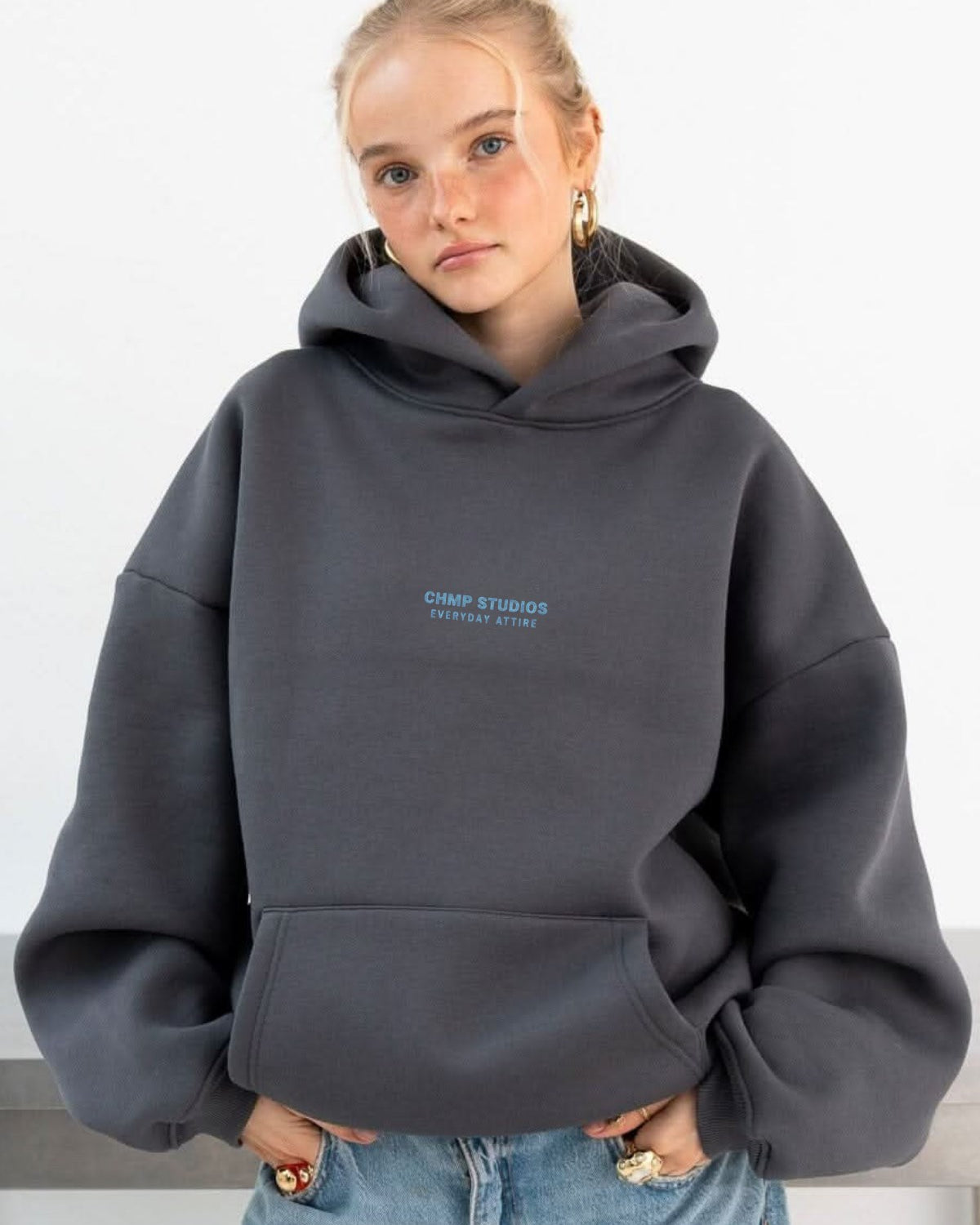 Kadın Oversize Sweatshirt Hoodie CHMP STUDIOS Füme – Kapüşonlu, 3 İplik Polar, Kanguru Cepli
