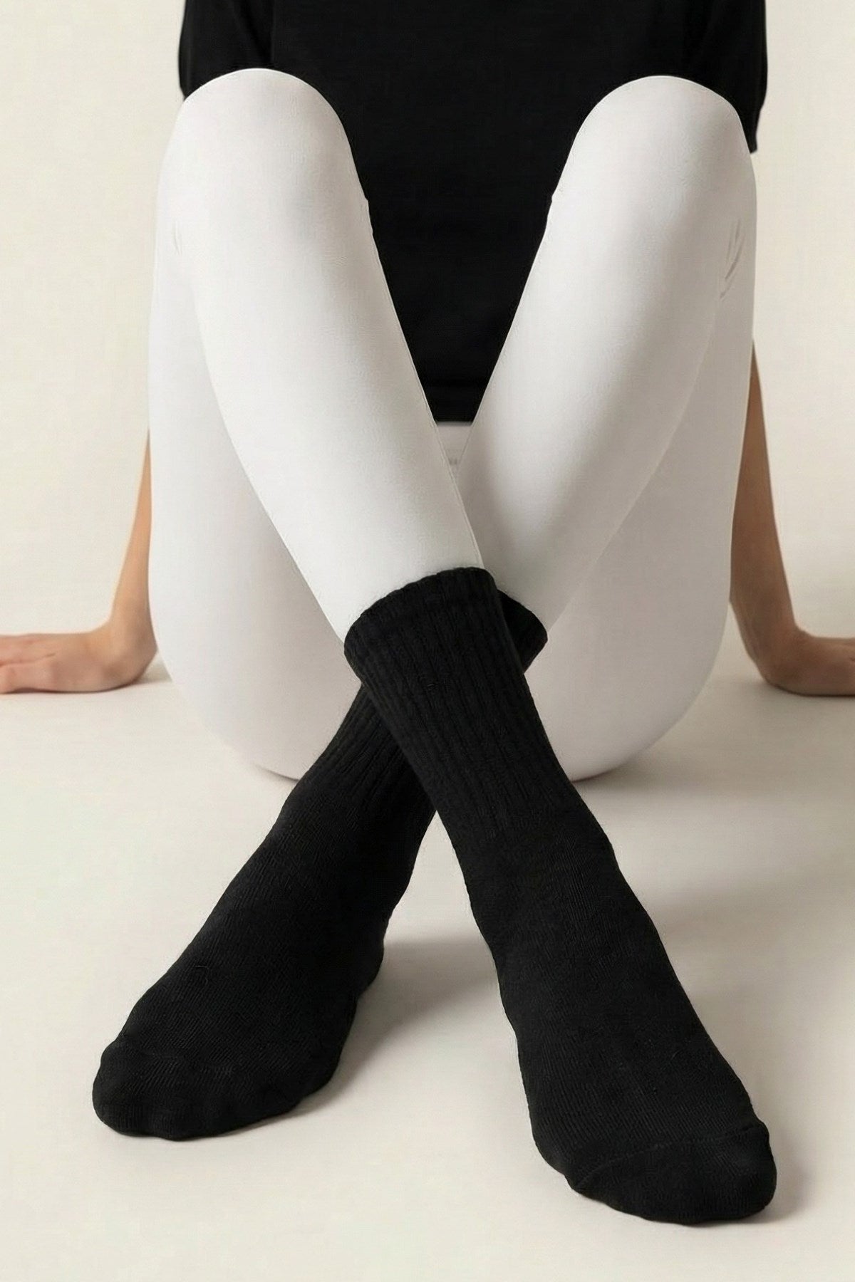 Unisex Düz Siyah Uzun Çorap Sade – Nefes Alan Pamuklu, Koku Oluşumunu Azaltmaya Yardımcı 6’lI Paket