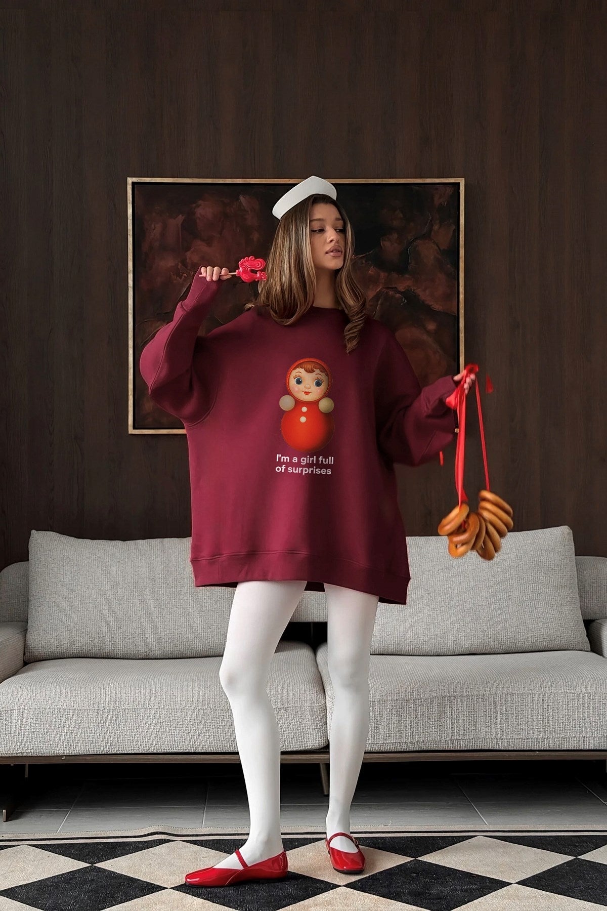 Kadın Oversize Sweatshirt Elbise Matryoshka Girl Baskılı Bordo – Bisiklet Yaka, 3 İplik Polar