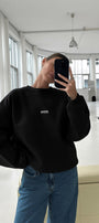 Kadın Oversize Sweatshirt AMORE Siyah – Bisiklet Yaka, 3 İplik Şardounlu Polar